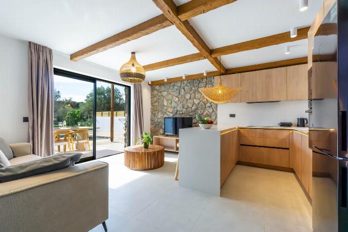  . - Villa Celestia . (Photo Gallery) }}