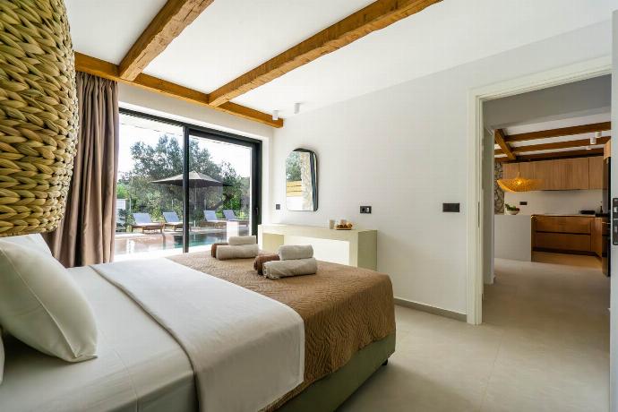  . - Villa Celestia . (Photo Gallery) }}