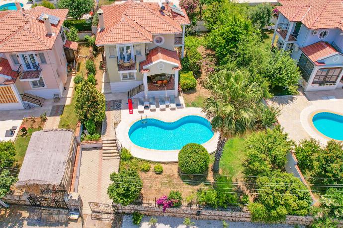  . - Villa Rosetta . (Photo Gallery) }}