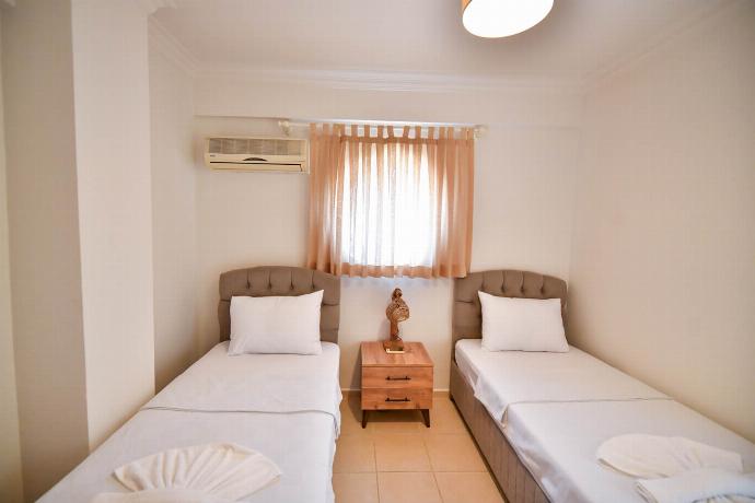  . - Villa Rosetta . (Photo Gallery) }}