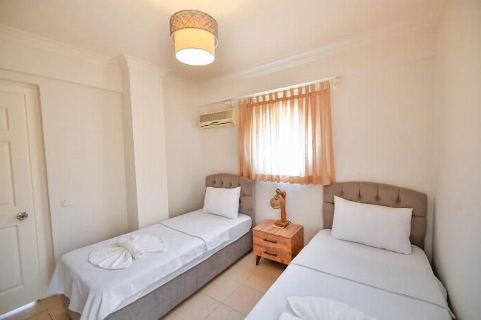  . - Villa Rosetta . (Photo Gallery) }}