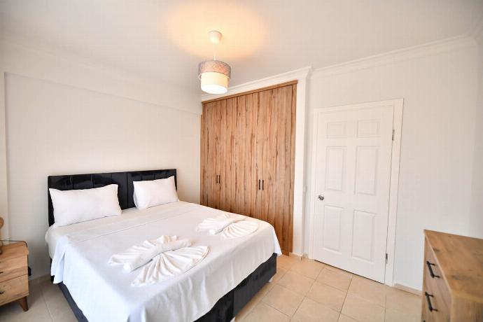  . - Villa Rosetta . (Photo Gallery) }}