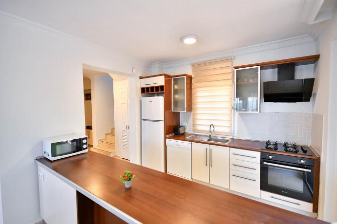  . - Villa Rosetta . (Photo Gallery) }}