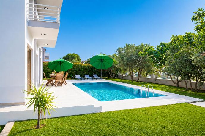 Villa Mira