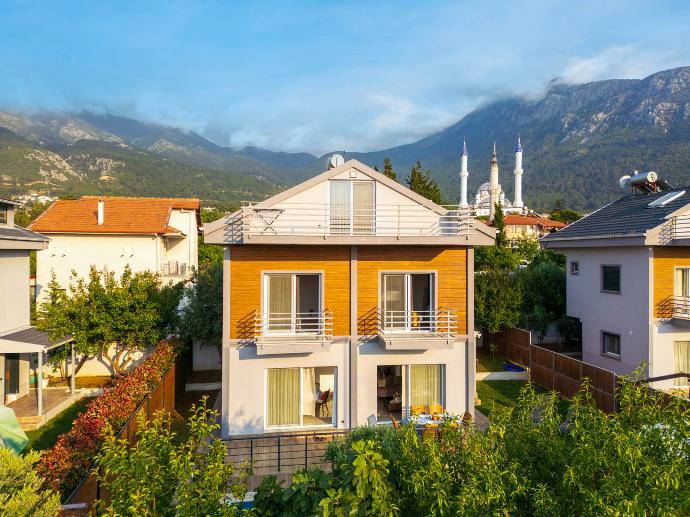  . - Villa Riva . (Photo Gallery) }}