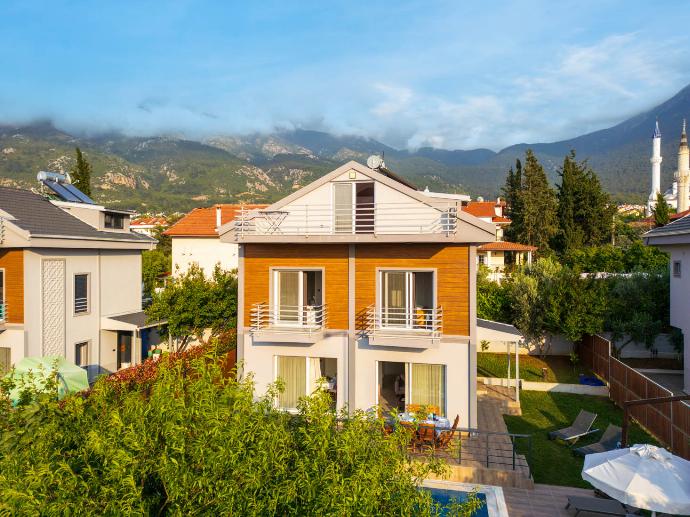  . - Villa Riva . (Photo Gallery) }}