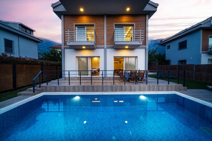  . - Villa Riva . (Photo Gallery) }}