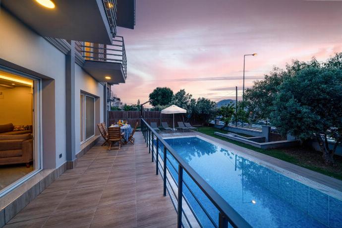 , . - Villa Riva . (Photo Gallery) }}