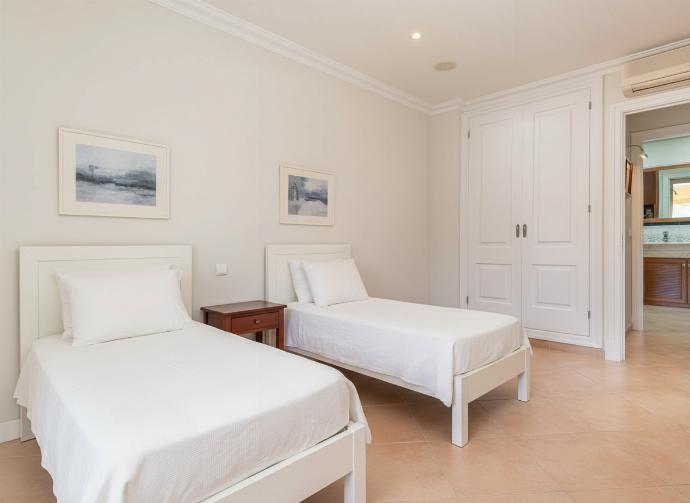  . - Villa Casa Faro . (Photo Gallery) }}