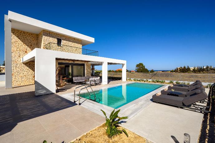  . - Villa Celia . (Photo Gallery) }}