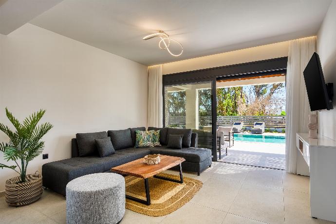  . - Villa Celia . (Photo Gallery) }}