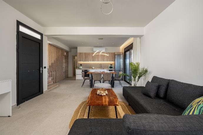  . - Villa Celia . (Photo Gallery) }}