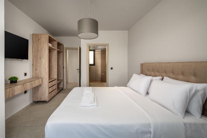  . - Villa Celia . (Photo Gallery) }}