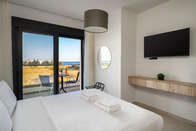  . - Villa Celia . (Photo Gallery) }}