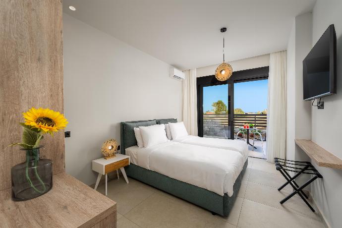  . - Villa Celia . (Photo Gallery) }}