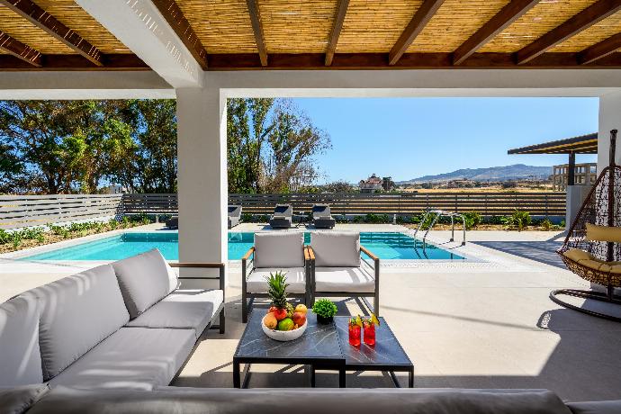  . - Villa Celia . (Photo Gallery) }}