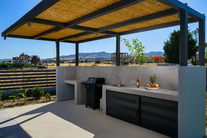  . - Villa Celia . (Photo Gallery) }}