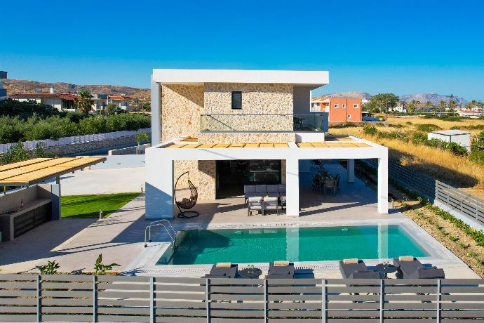  . - Villa Celia . (Photo Gallery) }}