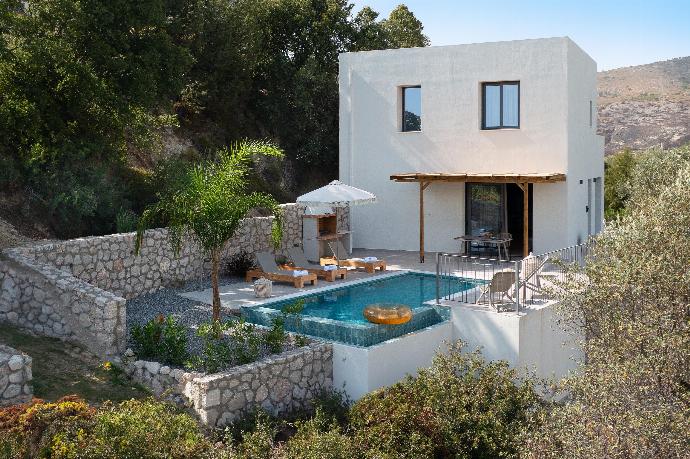  . - Massari Hills Moon Villa . (Photo Gallery) }}