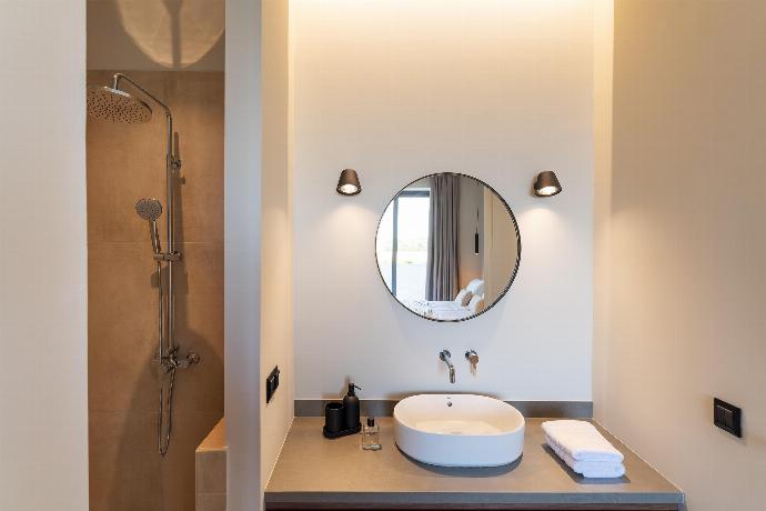  . - Massari Hills Moon Villa . (Photo Gallery) }}