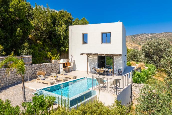 Massari Hills Moon Villa