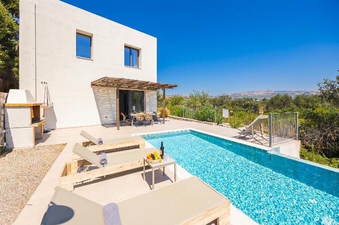 Massari Hills Moon Villa