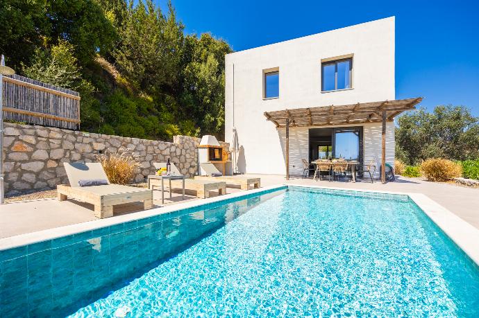 Massari Hills Moon Villa