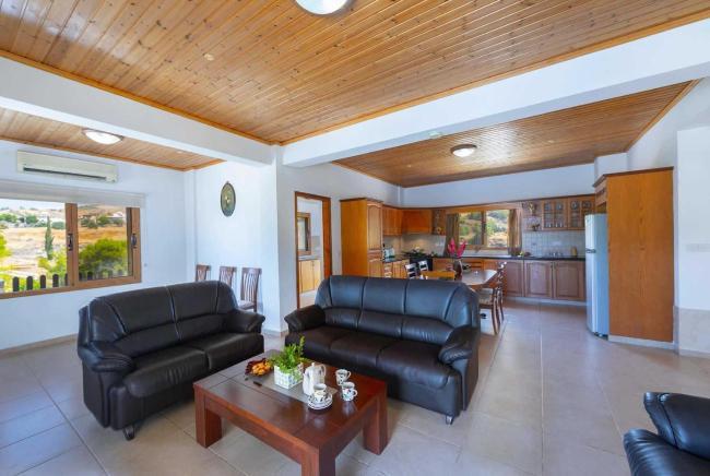  . - Villa Androulla . (Photo Gallery) }}