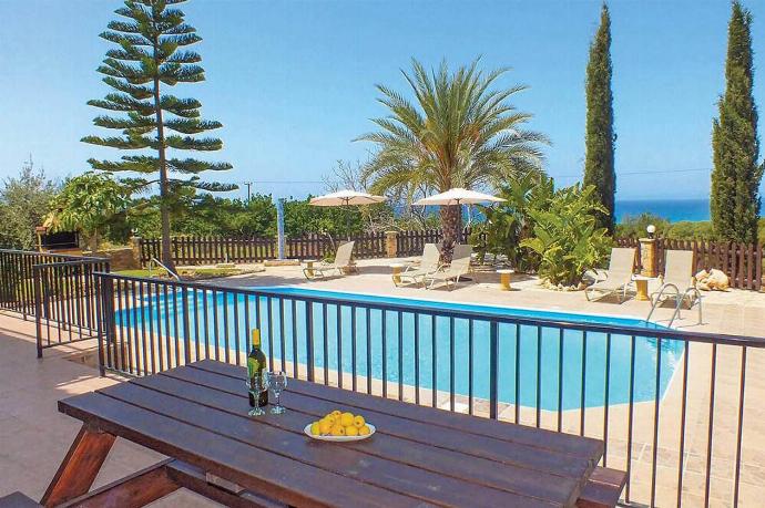  . - Villa Chrisandria . (Photo Gallery) }}