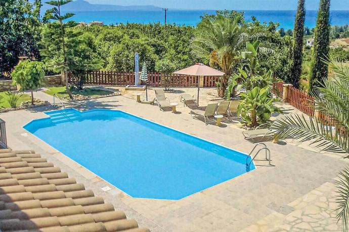  . - Villa Chrisandria . (Photo Gallery) }}