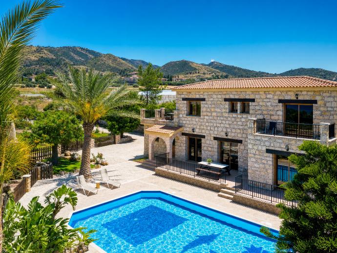 Villa Chrisandria