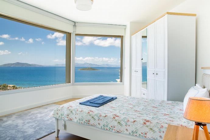  . - Villa Azure Heaven . (Photo Gallery) }}