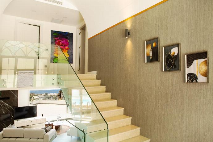  . - Villa Azure Heaven . (Photo Gallery) }}