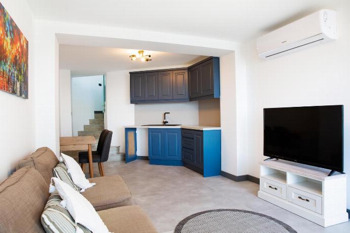  . - Villa Azure Heaven . (Photo Gallery) }}