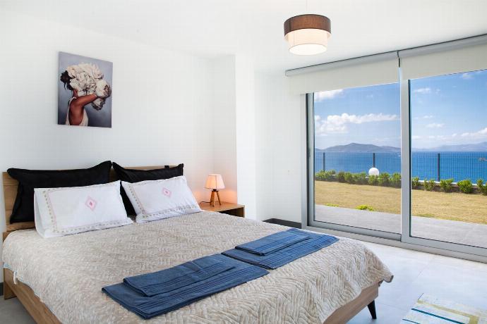  . - Villa Azure Heaven . (Photo Gallery) }}