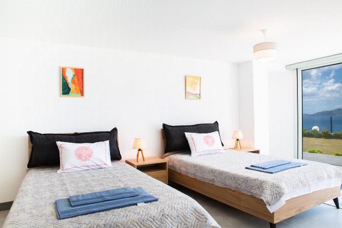  . - Villa Azure Heaven . (Photo Gallery) }}