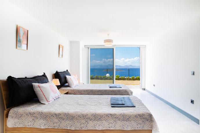  . - Villa Azure Heaven . (Photo Gallery) }}