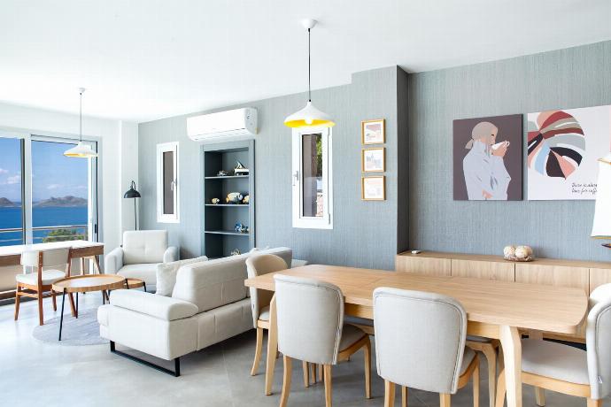  . - Villa Azure Heaven . (Photo Gallery) }}