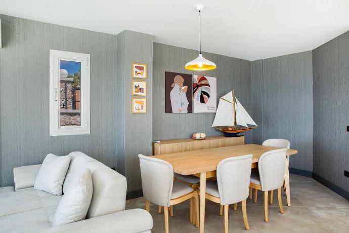  . - Villa Azure Heaven . (Photo Gallery) }}