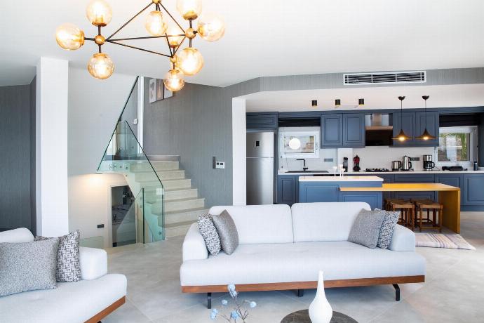  . - Villa Azure Heaven . (Photo Gallery) }}