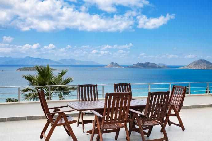  . - Villa Azure Heaven . (Photo Gallery) }}