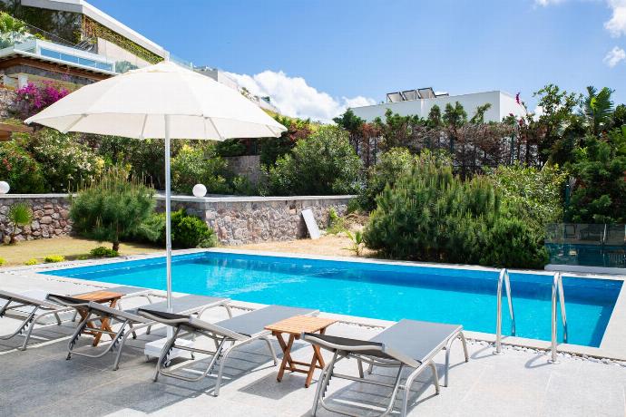  . - Villa Azure Heaven . (Photo Gallery) }}