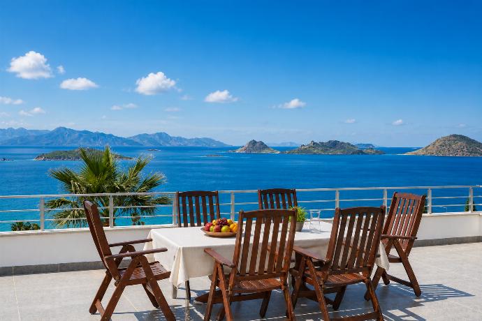  . - Villa Azure Heaven . (Galerie de photos) }}