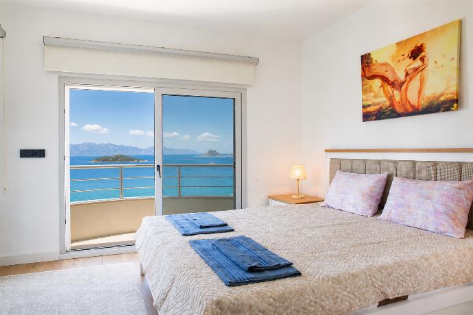  . - Villa Azure Heaven . (Galerie de photos) }}
