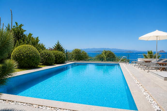  . - Villa Azure Heaven . (Galerie de photos) }}