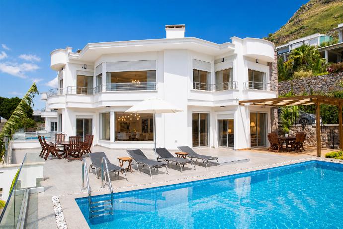  . - Villa Azure Heaven . (Galerie de photos) }}