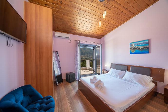  . - Sunrise Villa . (Photo Gallery) }}