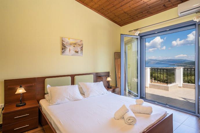 Double bedroom with A/C . - Sunrise Villa . (Photo Gallery) }}