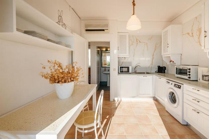 Golden Tiara Apartment