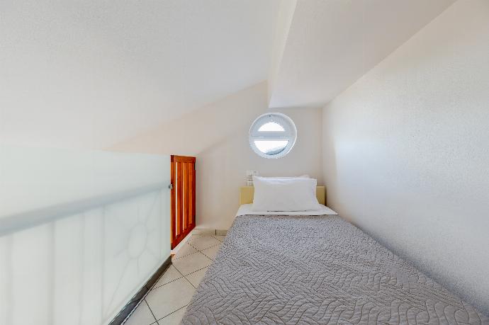  . - Villa Korini . (Photo Gallery) }}